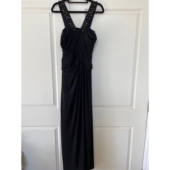 Tadashi SHOJI BLACK EMBELLISHED FORMAL EVENING GOWN.  NWT. SIZE M - Picture 4 of 7